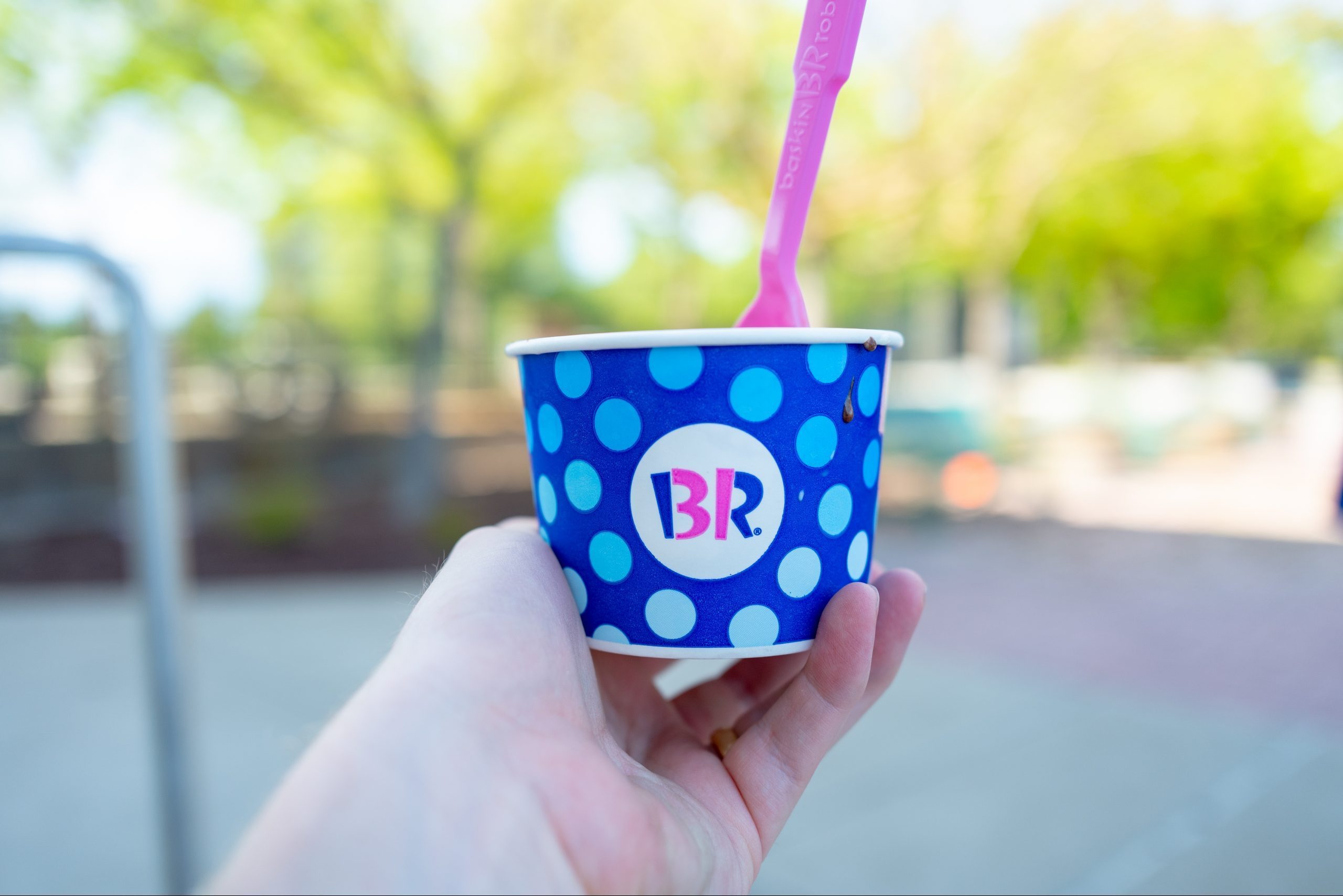 The Hidden Detail on the Baskin Robbins Logo You’ve Never Noticed