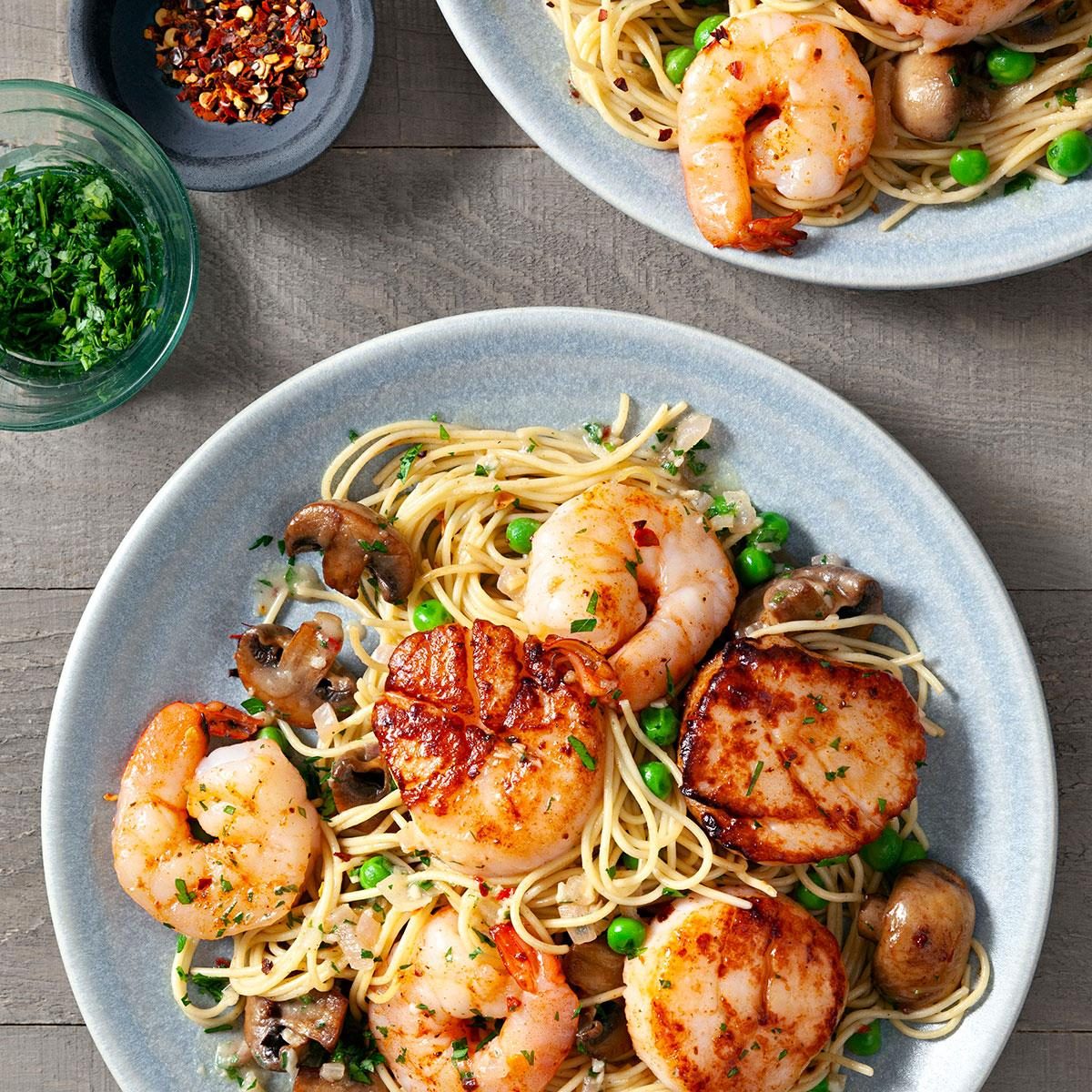 Shrimp and Scallop Pasta