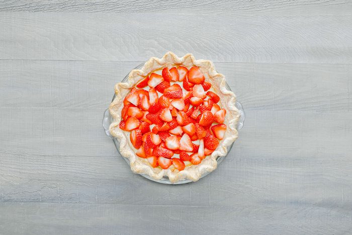 Arrange strawberry over the filling