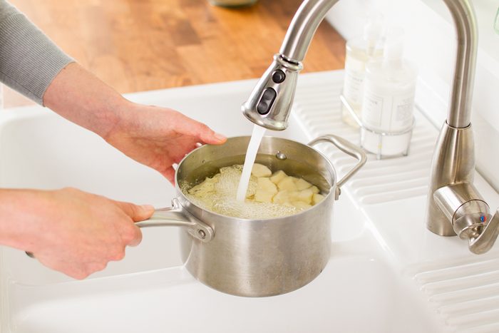 Traditional Mashed Potatoes Thn17 9899 C06 14 2b Ss Edit