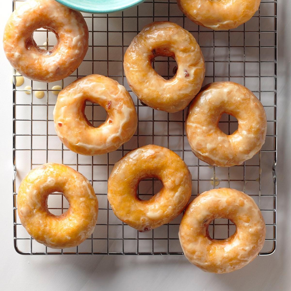 How to Make the Best Glaze for Doughnuts