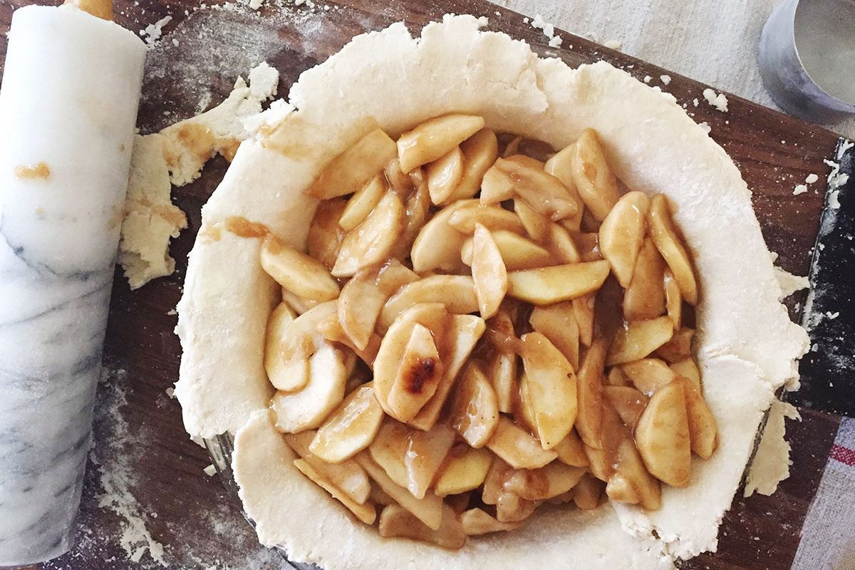 Apple pie filling in crust