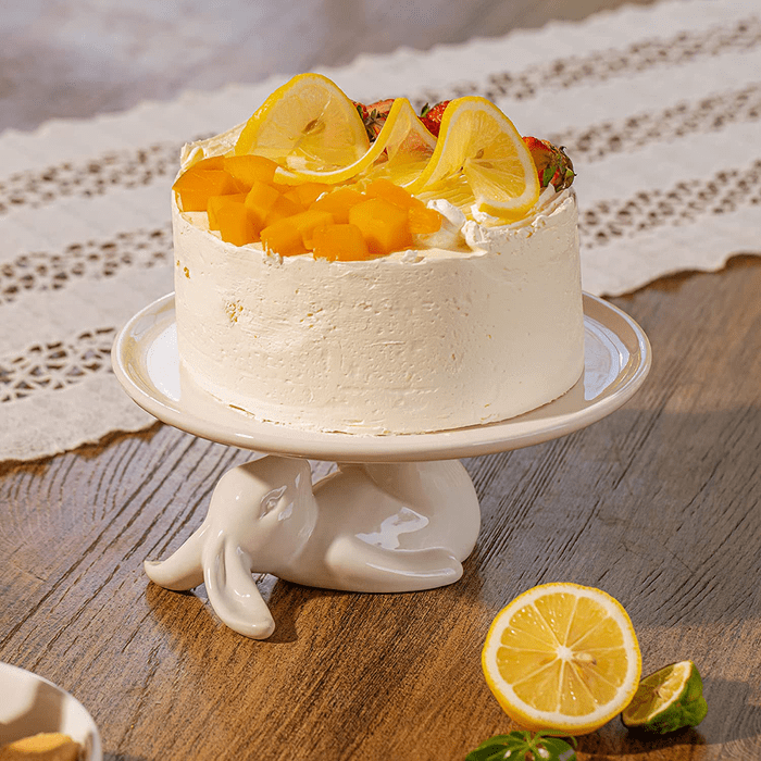 La Jolie Muse Bunny Cake Stand