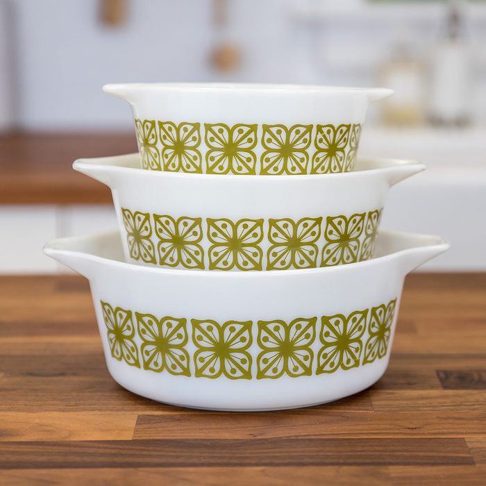 Vintage Pyrex dishes in verde