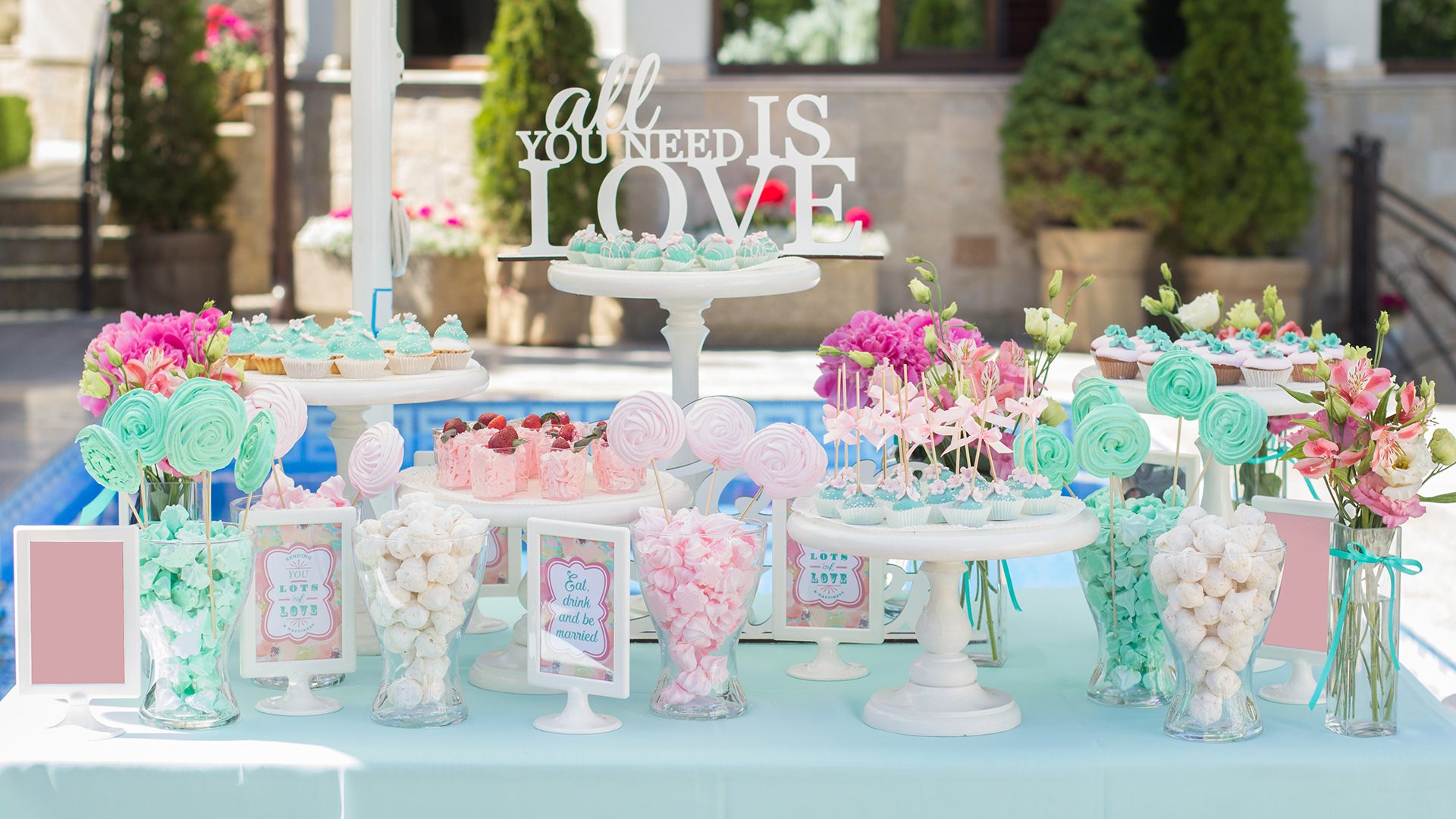 How to Plan a Candy Bar Buffet in 5 Simple Steps