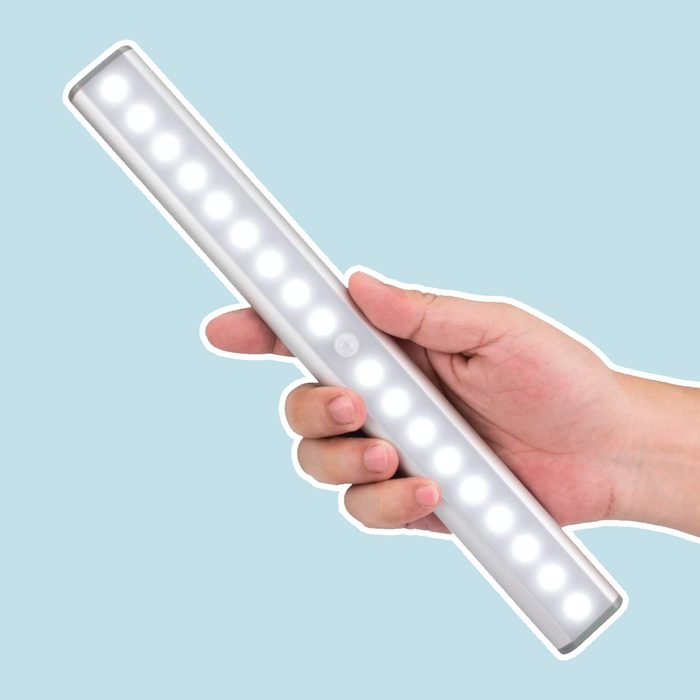 LED Closet Light,Motion Sensor Light Under Cabinet Lights,Wireless Motion Activated Closet Lights,USB Battery Rechargeable Magnetic Cabinet Light for Closet/Drawer/Cabinet/Cupboard,18 LED,White Light