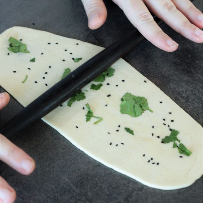 how to make naan rolling it out