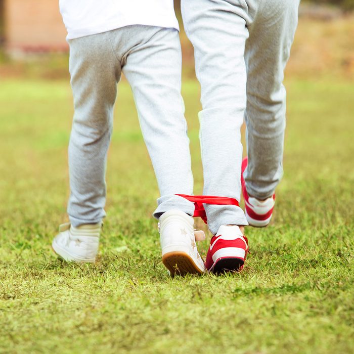 Children to be three-legged race game