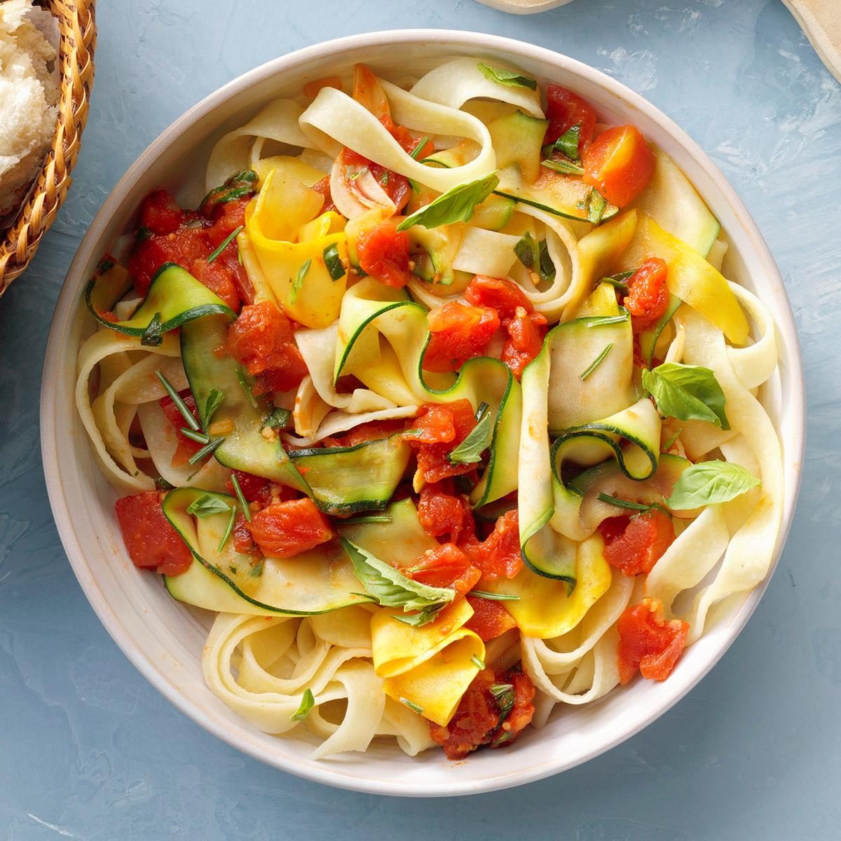 Summer Zucchini Pasta Exps Thjj21 259692 B02 11 10b 56