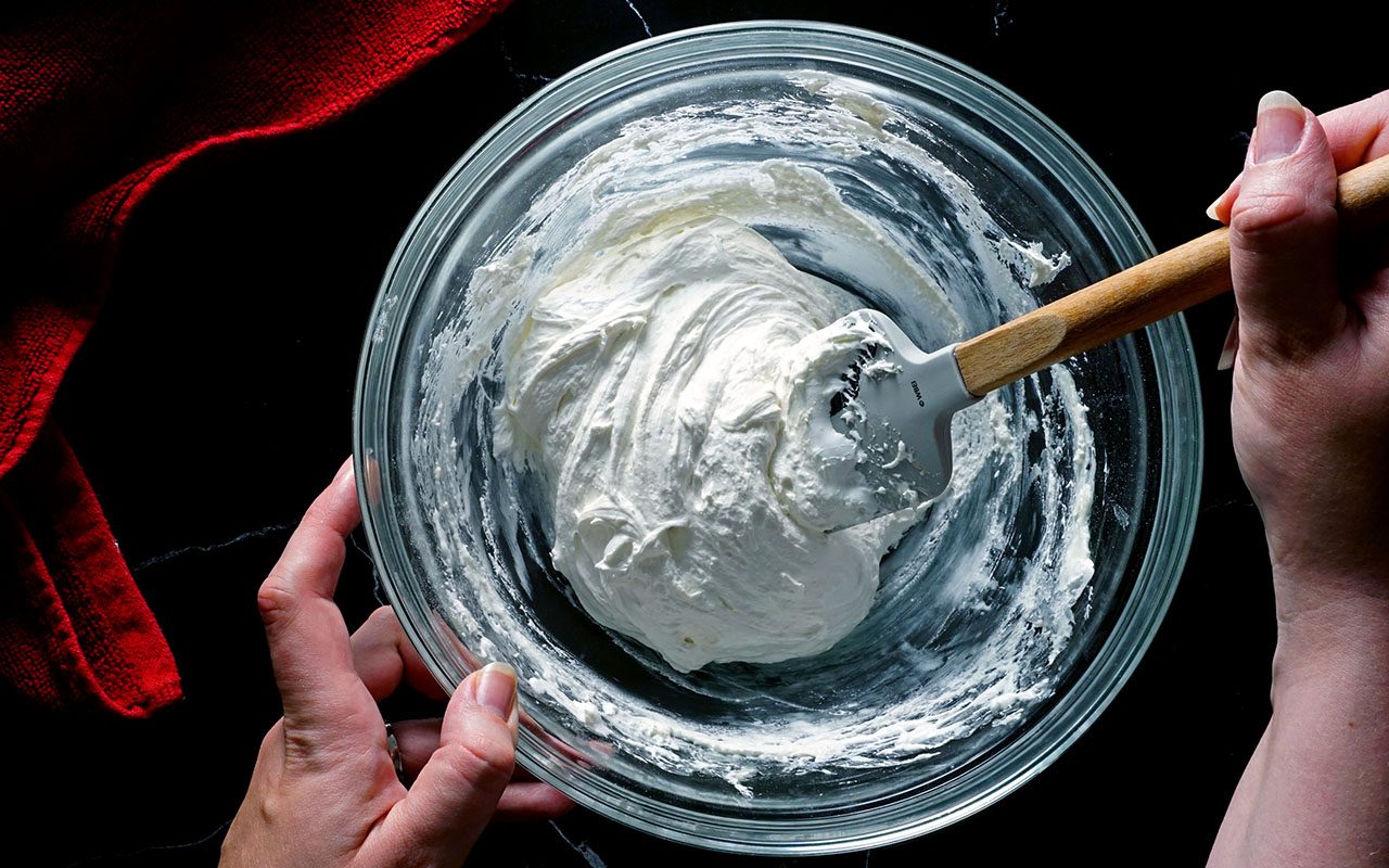 Mix filling Homemade Twinkies recipe