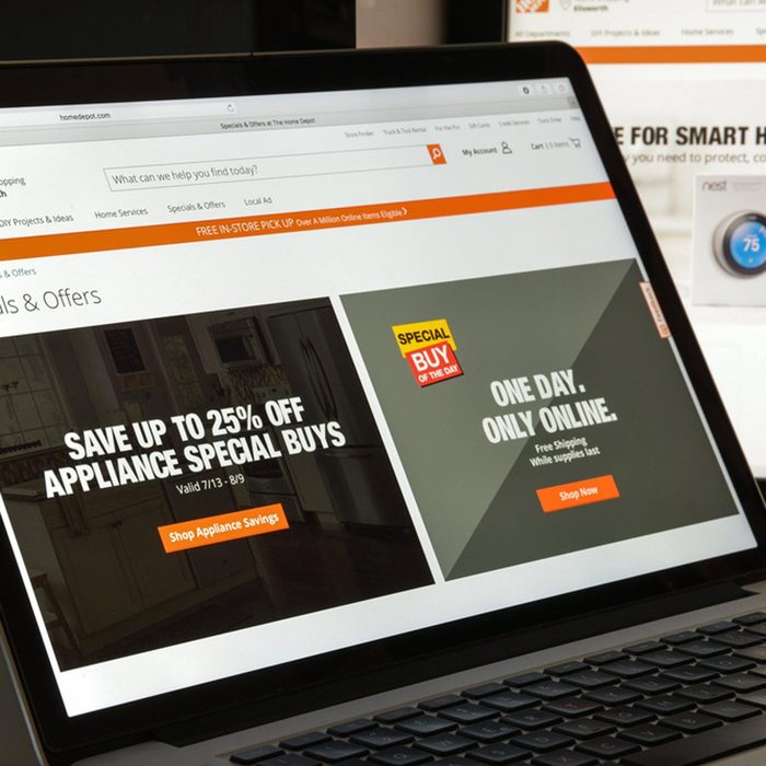 Shutterstock 703278844