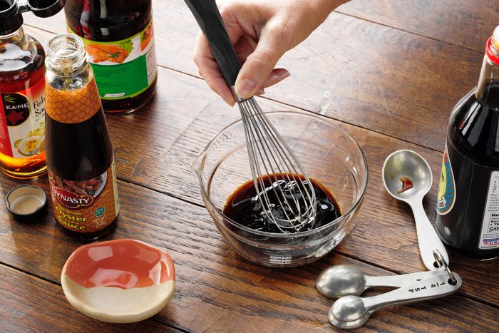 Pad See Ew making sauce