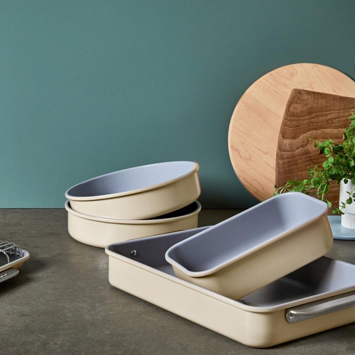 Caraway Bakeware Set Ecomm Via Carawayhome.com