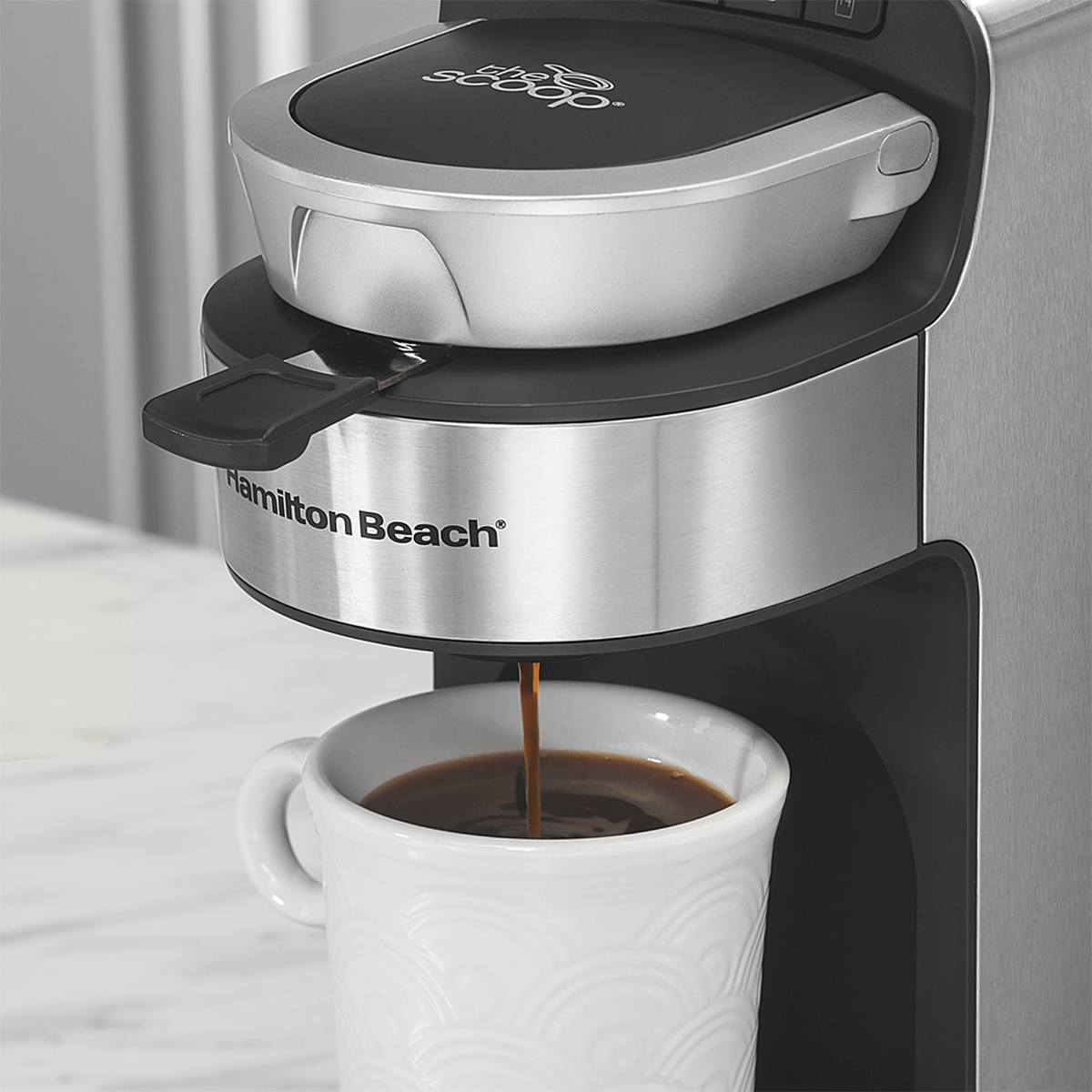 This Genius Single-Serve Coffee Maker Doesn’t Need Paper Filters or Pods