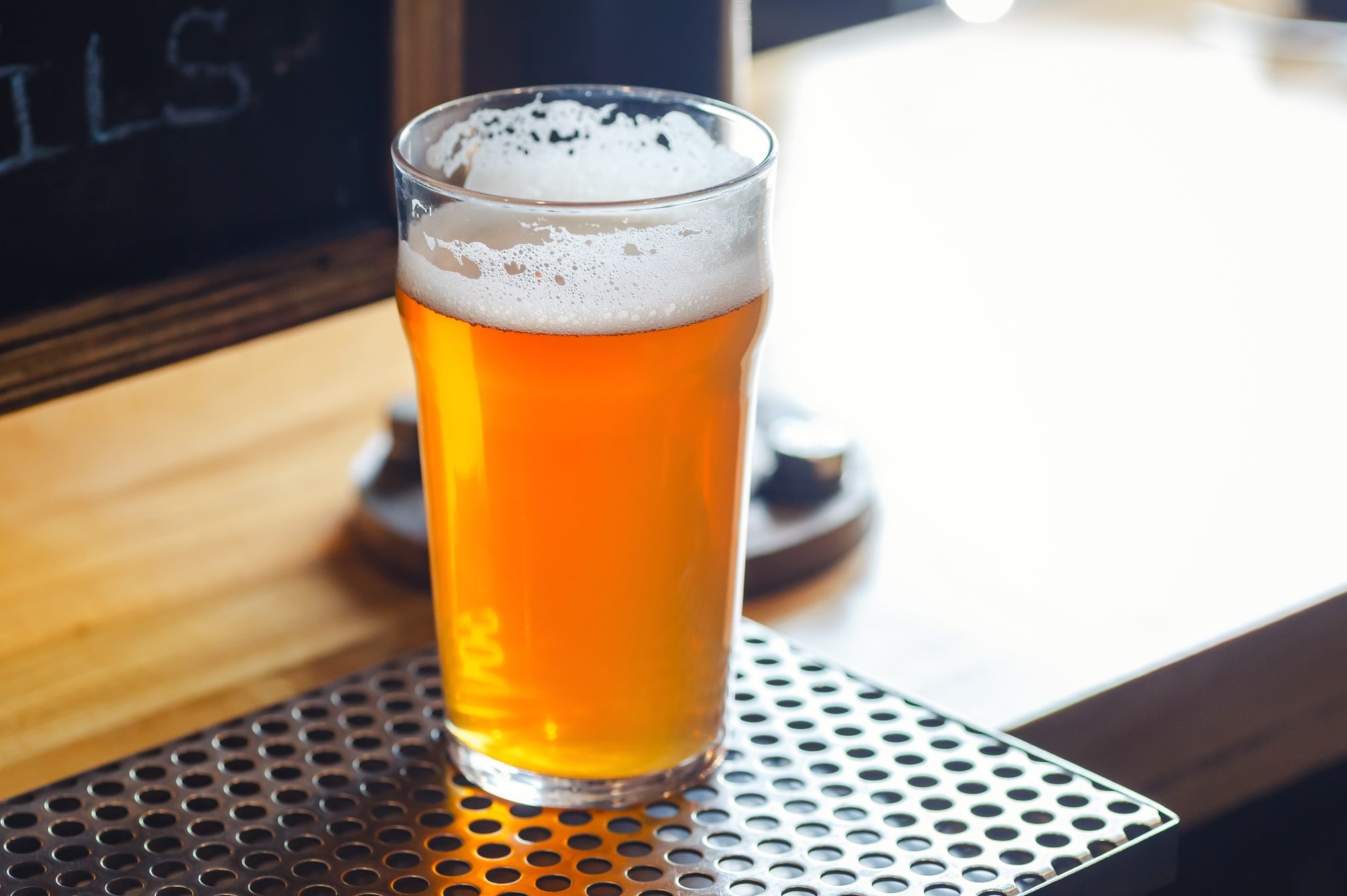 If You See a Pint Glass with a Bulge, This Is What It’s For