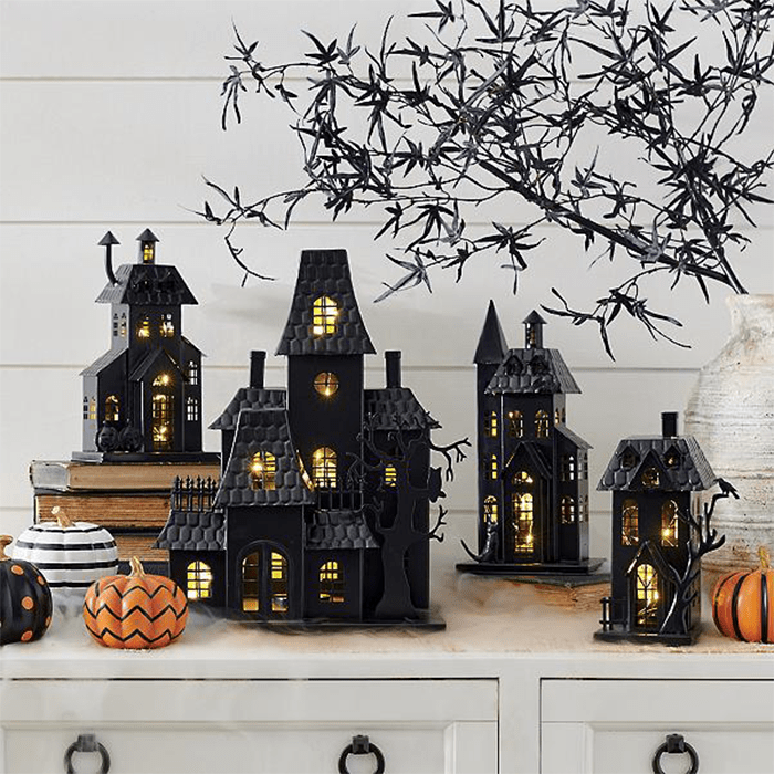 Pre Lit Haunted Houses Ecomm Via Grandinroad.com 001