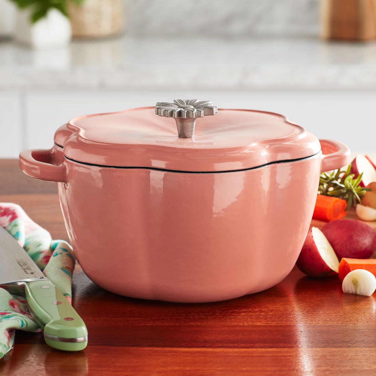 The Pioneer Woman Timeless Beauty Enamel On Cast Iron 3 Quart Dutch Oven Pink