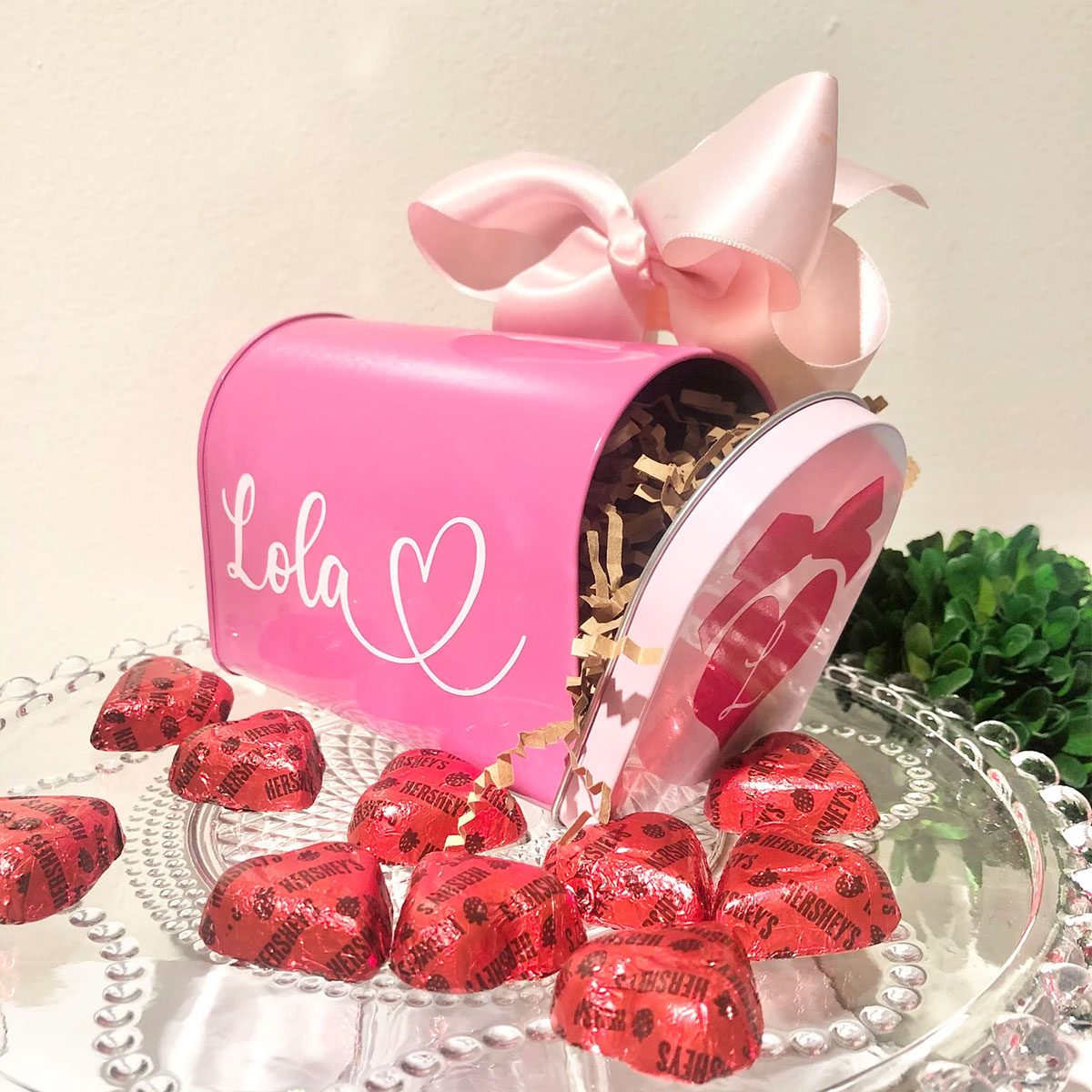 Toh Ecomm Valentine Mailbox Via Hcdesignsboutique Etsy.com