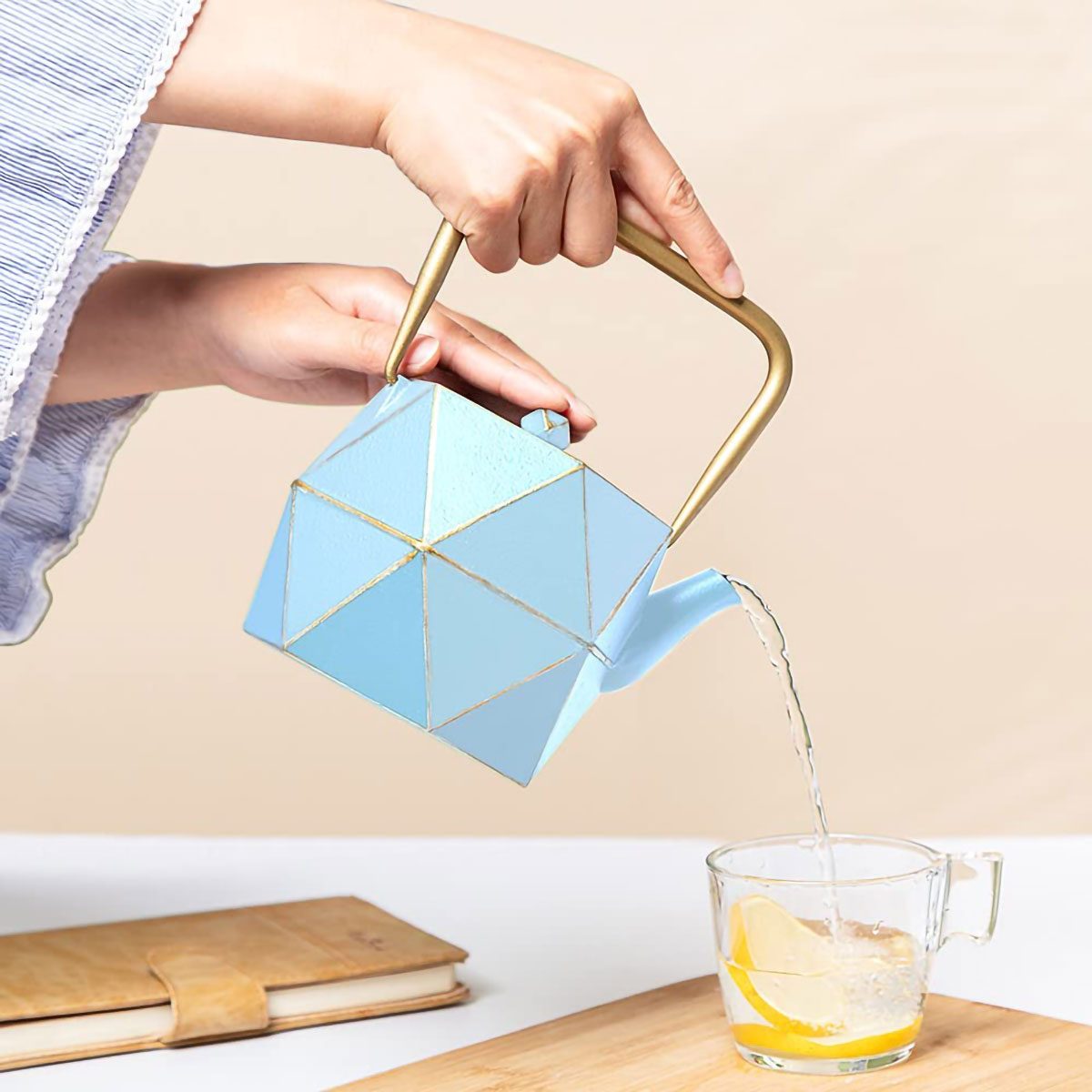 This Geometric Cast-Iron Teapot Comes in 6 Colors for a Cool Kitchen Addition