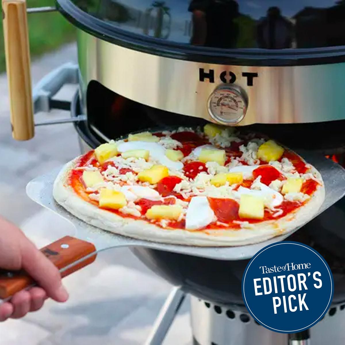 This Easy-to-Install Kit Turns Your Kettle Grill Into a Pizza Oven