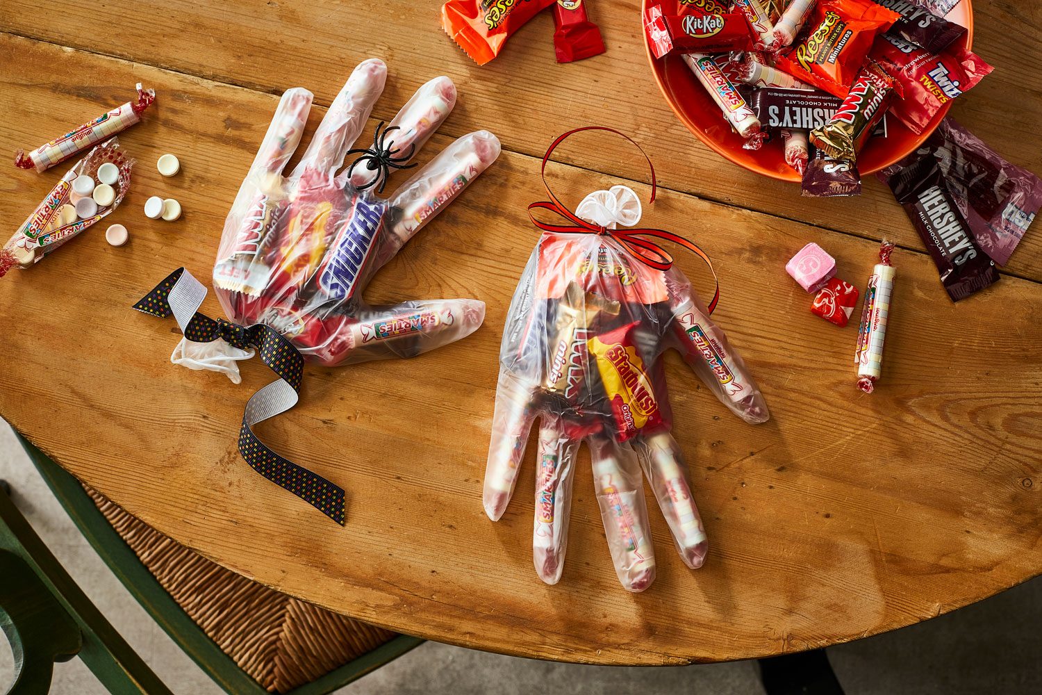 How to Make Spooky Halloween Treat Bags