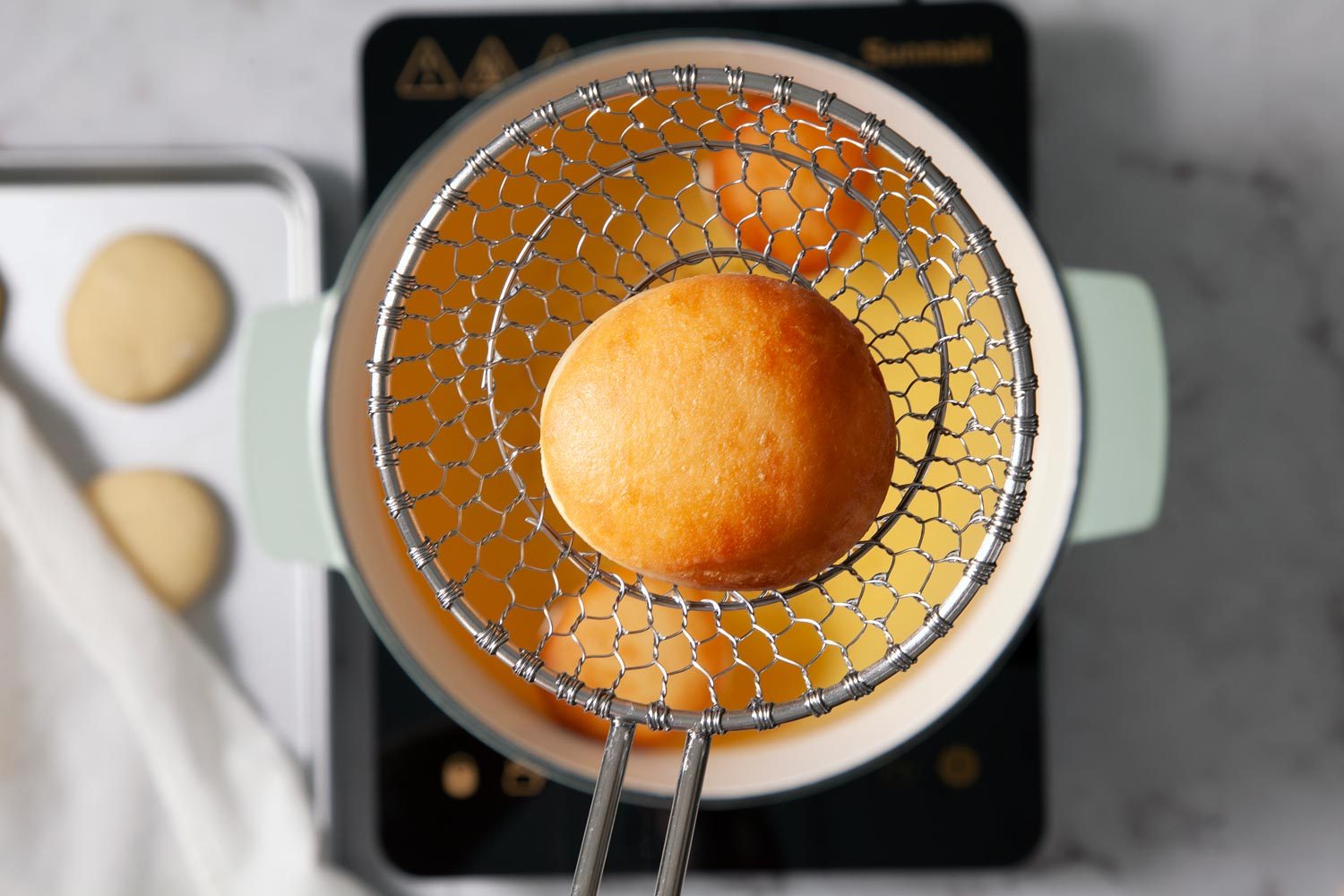 Ft23 274044 Ec 101923 6 Fry The Doughnut For Cream Filled Doughnuts TMB Studio