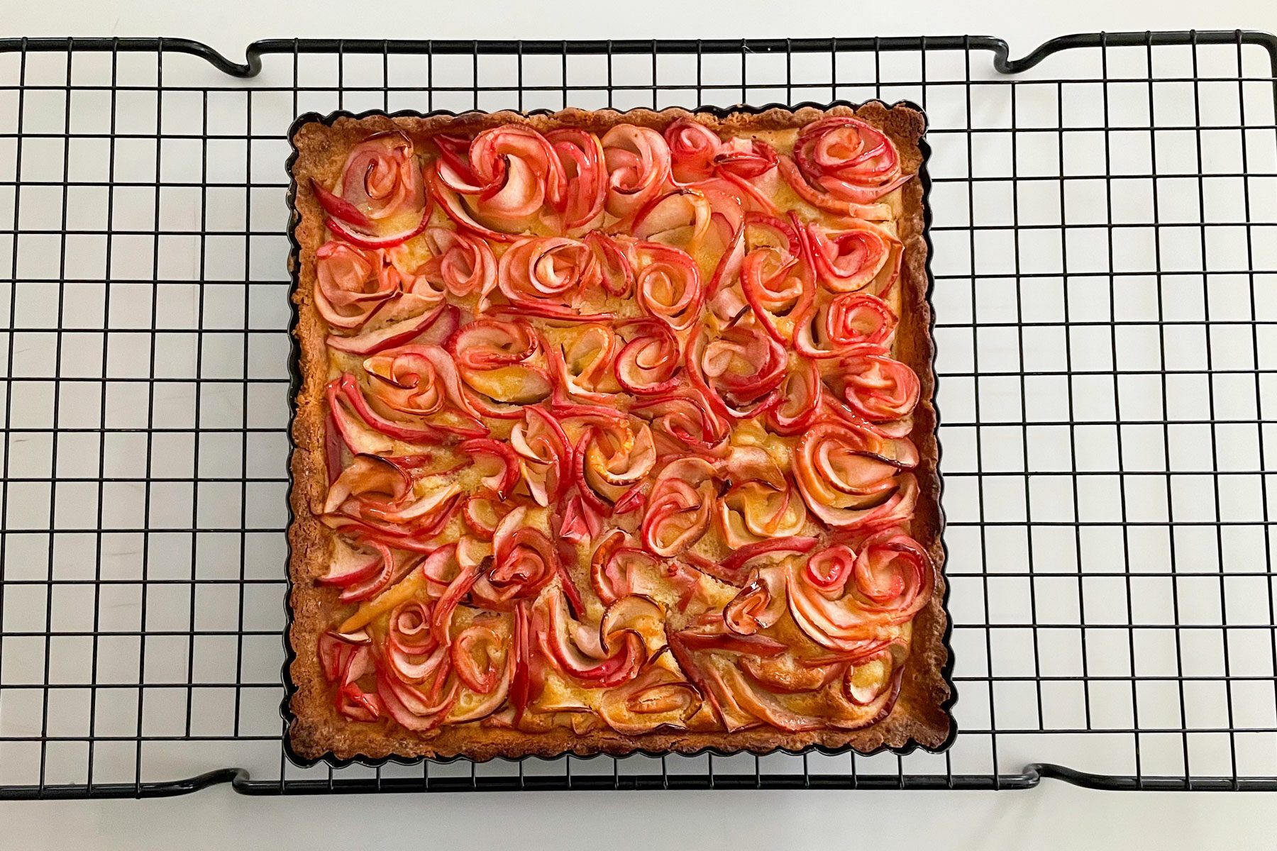 Crumble Crate served on a tray, placed on a white countertop