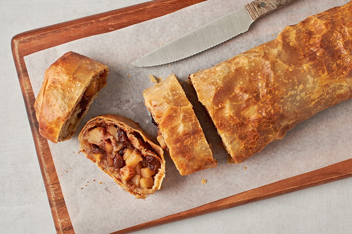 The ideal fall recipe has arrived: the apple strudel by Taste of Home.