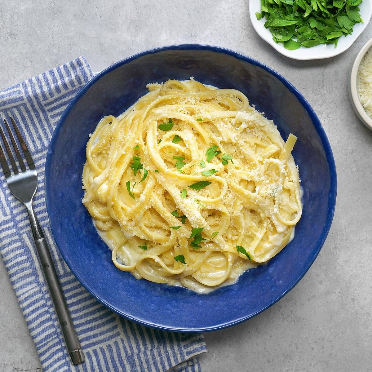 Simple Fettuccine Alfredo