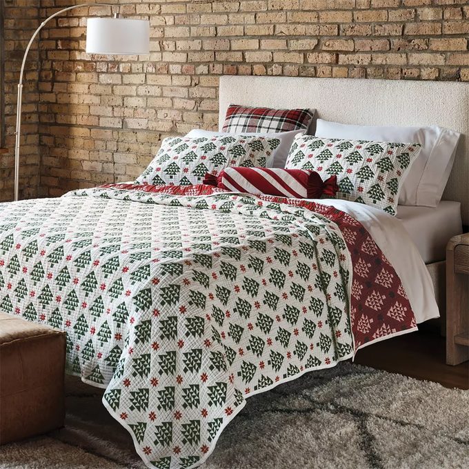 3pc Holiday Matelasse Quilt And Sham Set