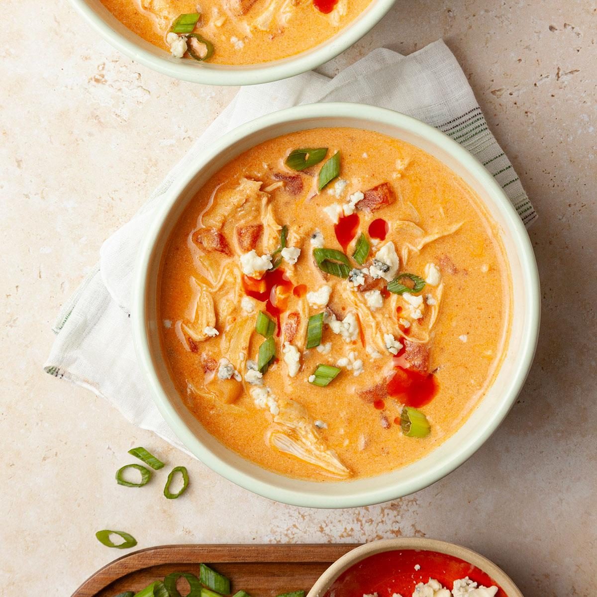 Buffalo Chicken Chili Exps Tohd24 267468 Sarahtramonte 3