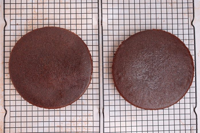 Chocolate Cake With Vanilla Frosting Tohd24 1693 Jojobaccam 5