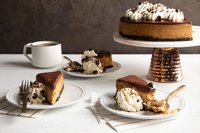Coffee Cheesecake served in two plates