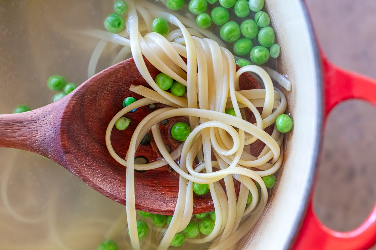Pasta With Prosciutto And Peas Tohd24 35339 Jackiealpers 02