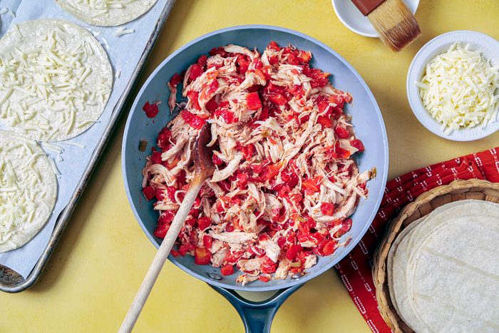 chicken, canned tomatoes with chiles, garlic powder, onion powder, ground cumin, salt and pepper