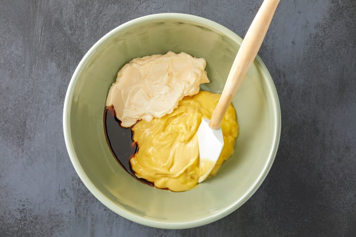 In a large bowl, combine the soup, mayonnaise and Worcestershire sauce