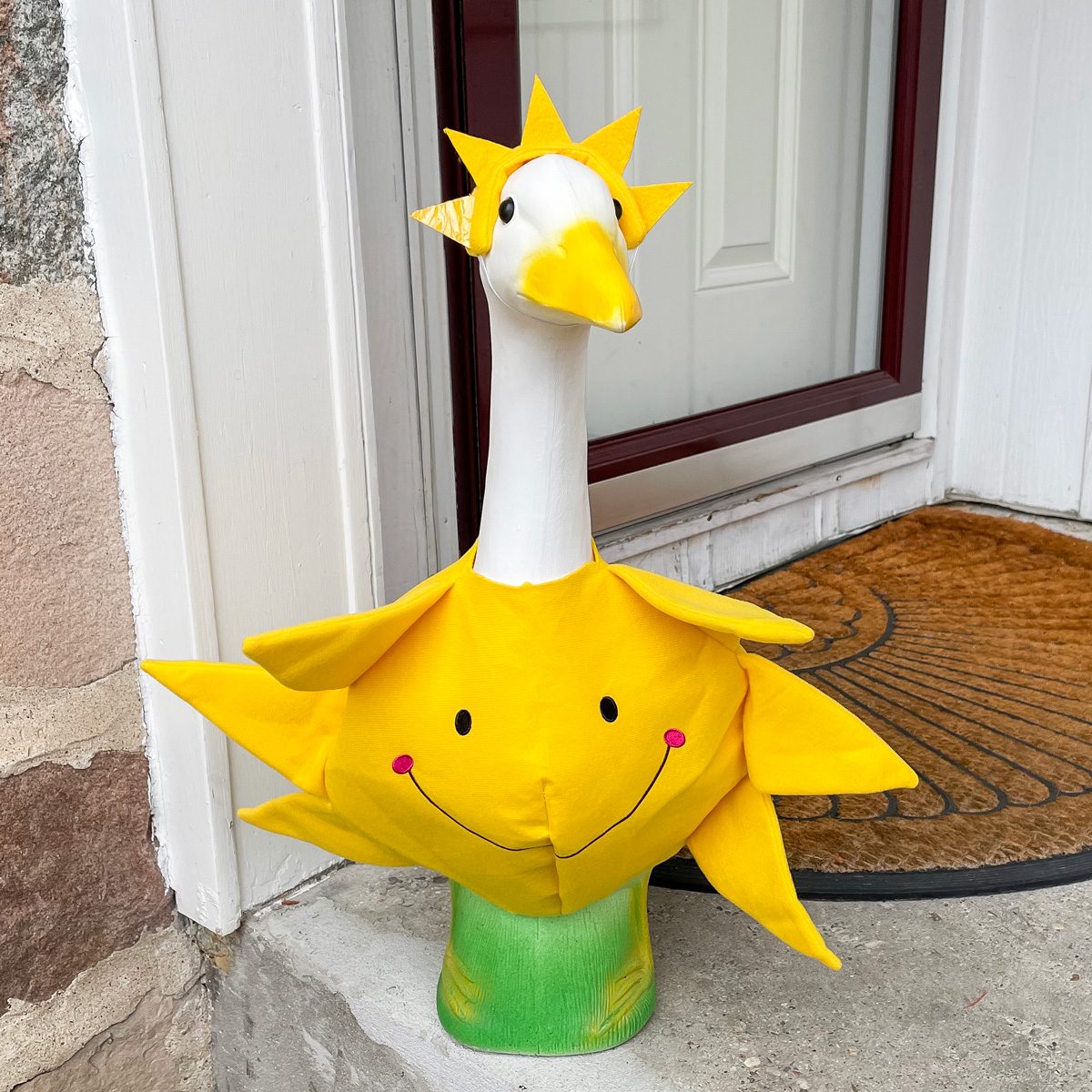 The Porch Goose Trend Is Officially Back—And Yes, There Are Silly Outfits