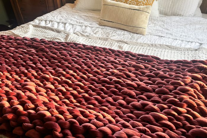 Toha25 Nuzzie Weighted Blanket Nicole Doster 02 Ssedit