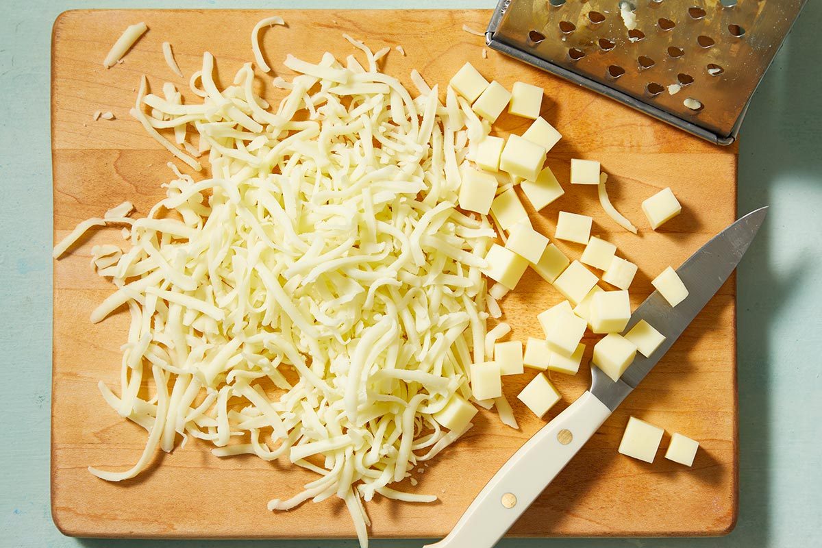 mozzarella into small cubes