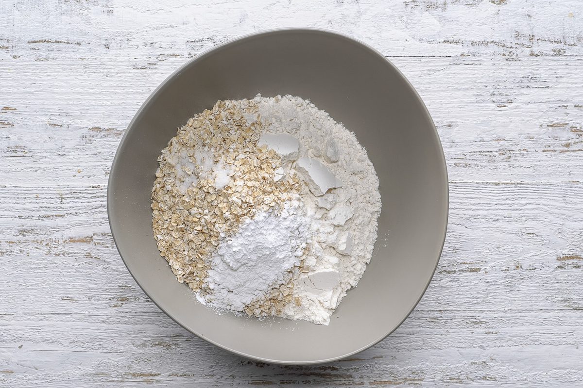 flour, oats, baking powder and salt in a bowl