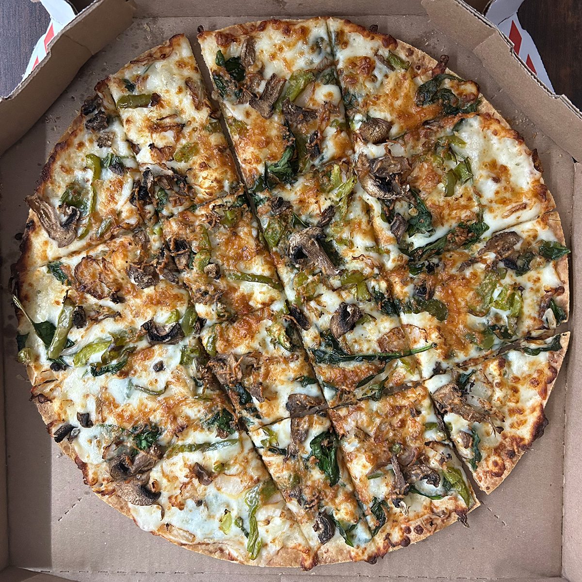 Hannahs Alfredo Veggie Pizza