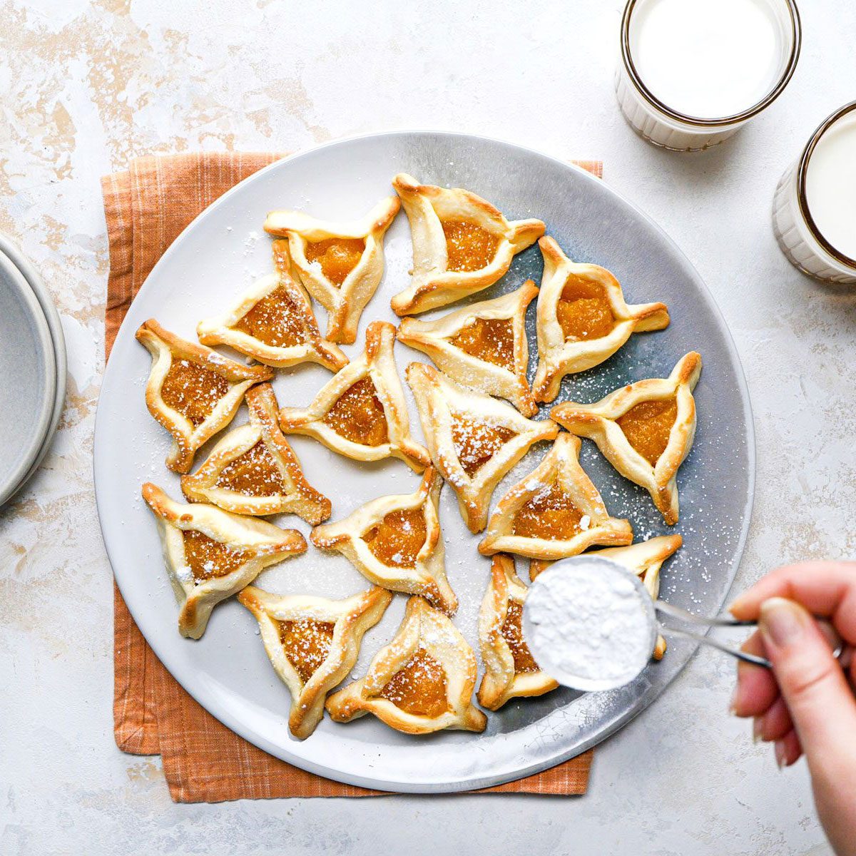 24 Apricot Desserts to Enjoy this Season