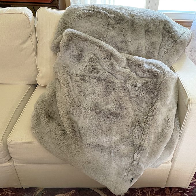 The Cozy Earth Cuddle Blanket Is Expensive Cozy Earth Cuddle Blanket
