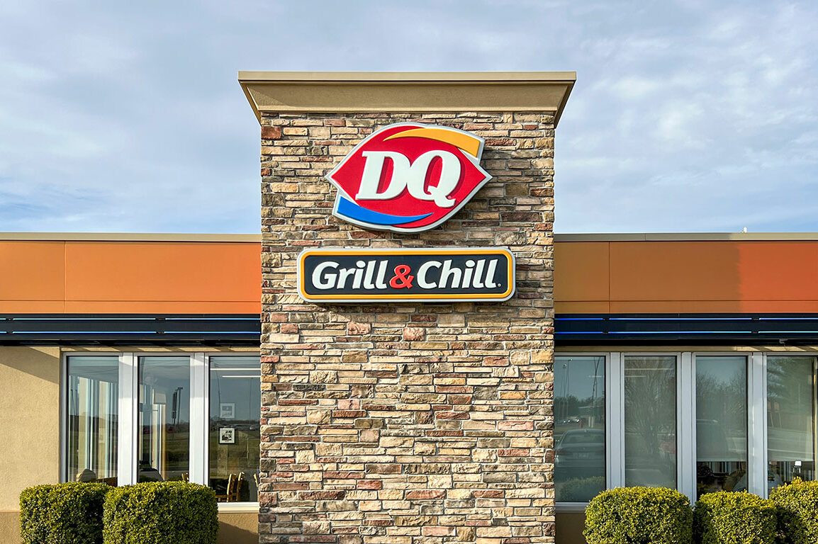 Dairy Queen’s Holiday Menu Has 2 New Treats That I Can’t Wait to Try