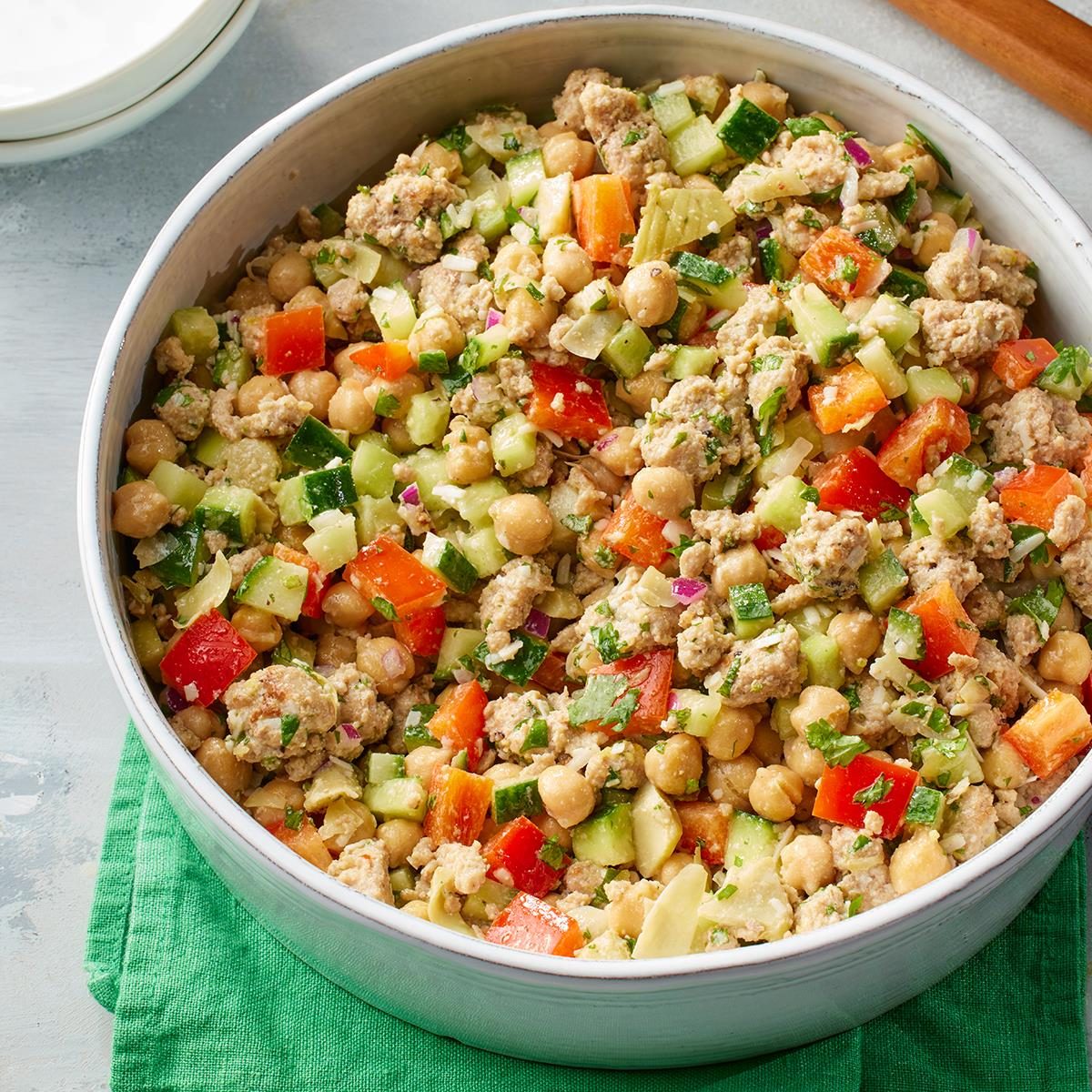 Lebanese Garlic Chickpea Salad Exps Rc25 279517 Dr 07 29 01b