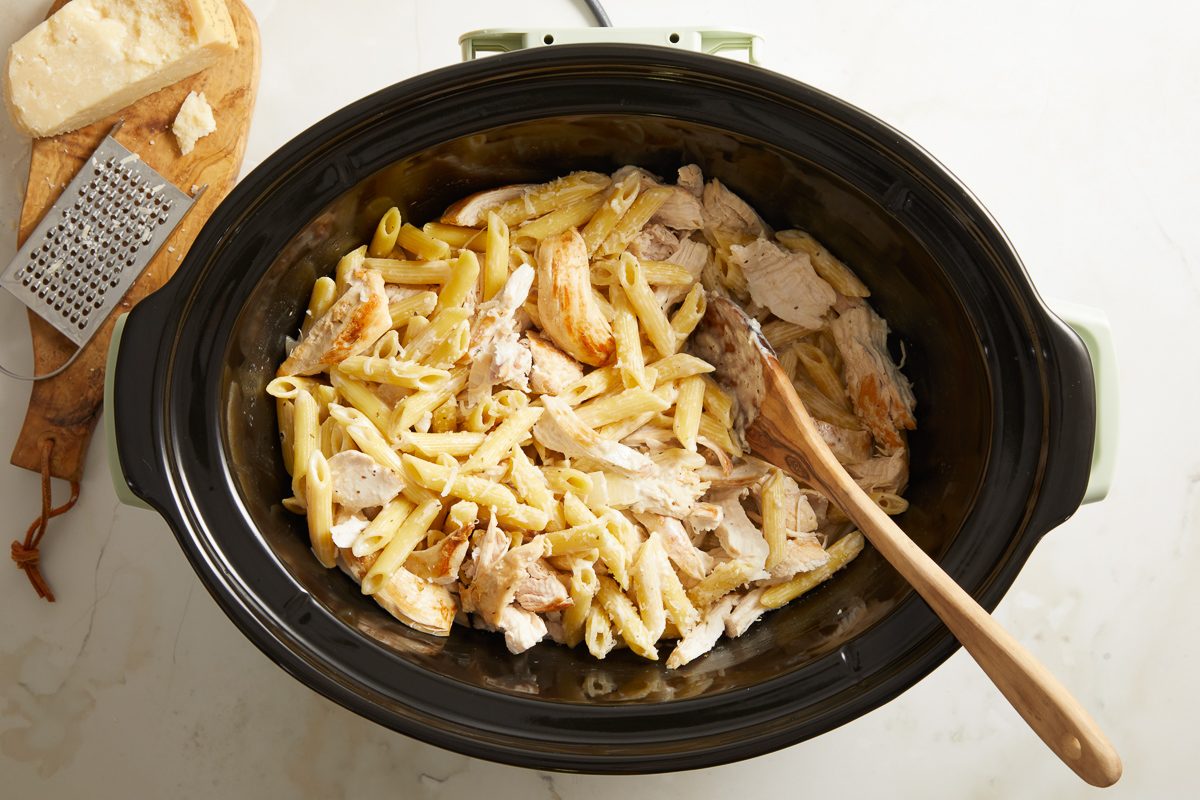 shredded chicken with pasta in slow cooker