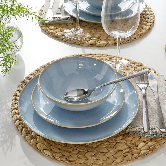 Fargklar 18 Piece Dinnerware Set