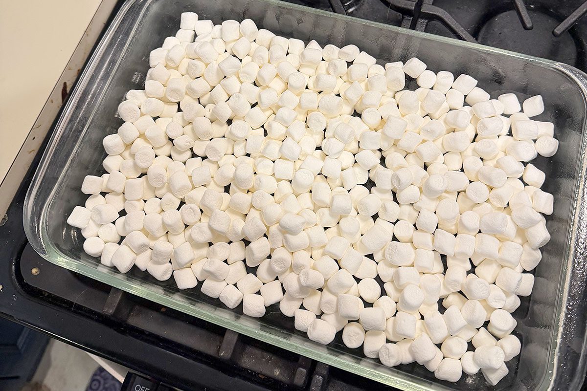 The Magic Cake From The 90s Is Back Img 4216 Hayley Schueneman For Taste Of Home